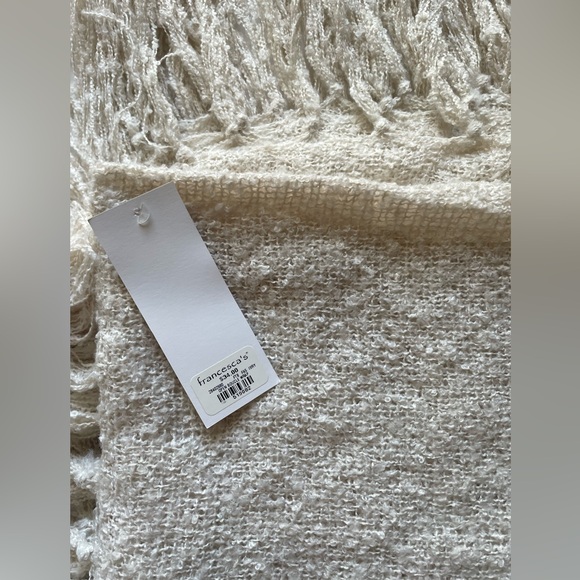 Francesca’s Must-Have Woven Fringed Wrap 50”x52”NWT - Picture 4 of 7